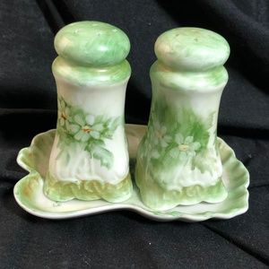 Vintage floral green/white ceramic salt and pepper shaker set with dish signed